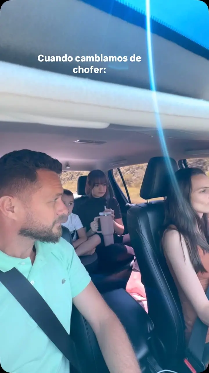 En la camioneta, viaje en familia